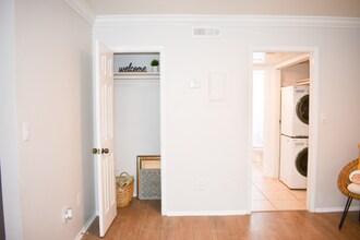 3215 W Swann Ave in Tampa, FL - Building Photo - Building Photo