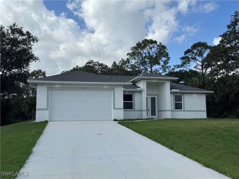 1304 N Andover Dr, Unit 339 in La Belle, FL - Building Photo