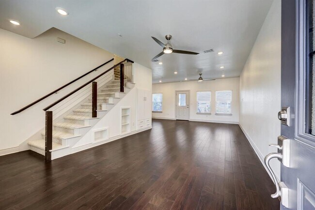 2105 Tiger Trail in Round Rock, TX - Building Photo - Building Photo