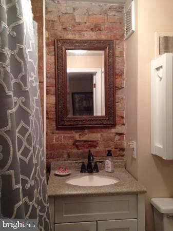 623 S American St-Unit -F in Philadelphia, PA - Building Photo - Building Photo