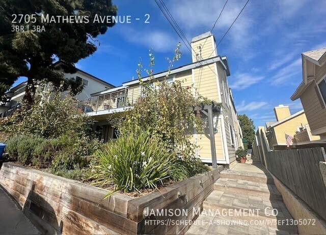 2705 Mathews Ave in Redondo Beach, CA - Building Photo