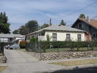 1145 N Summit Ave in Pasadena, CA - Foto de edificio - Building Photo