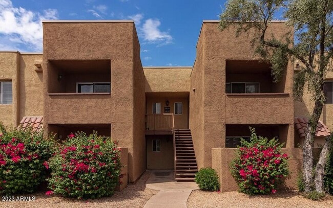 5877 N Granite Reef Rd in Scottsdale, AZ - Building Photo - Building Photo