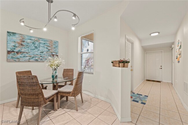 property at 465 Robin Hood Cir