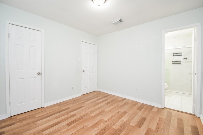 property at 5154 Markwood Ln