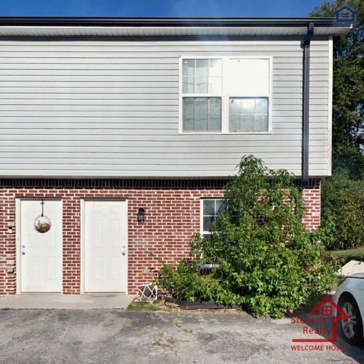 8746 Millard Lee Ln in Chattanooga, TN - Foto de edificio