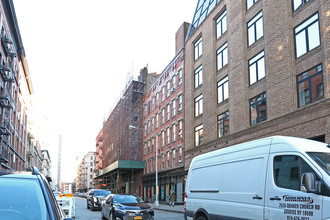 64 North Moore St in New York, NY - Building Photo - Building Photo