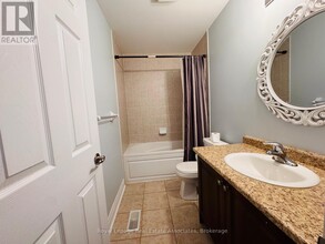 36 Zanetta Cres in Brampton, ON - Building Photo - Building Photo