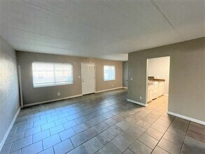 411 N Halifax Ave in Daytona Beach, FL - Building Photo - Building Photo