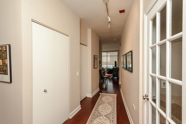 100 E 14th St in Chicago, IL - Building Photo - Building Photo