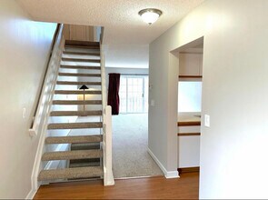 1999 Jasper Ln in Hilliard, OH - Building Photo - Building Photo