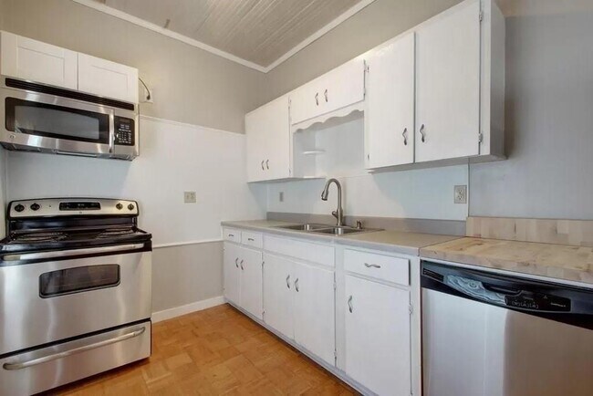 611 Nelray Blvd in Austin, TX - Building Photo - Building Photo