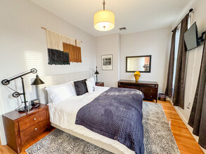 7 Harvard St, Unit 3B in Brookline, MA - Foto de edificio - Building Photo