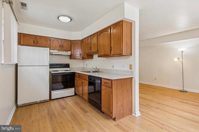 223 Parker Ave in Philadelphia, PA - Building Photo - Building Photo