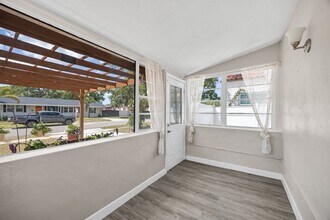 4527 24th Ave S in St. Petersburg, FL - Building Photo - Building Photo
