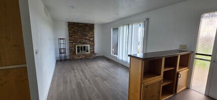 6922 Ustick Rd in Nampa, ID - Building Photo - Building Photo