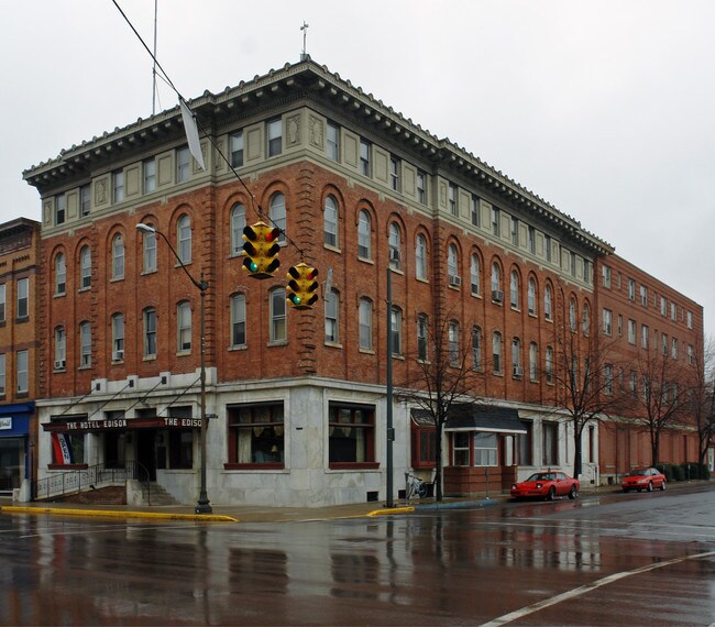 Edison Hotel