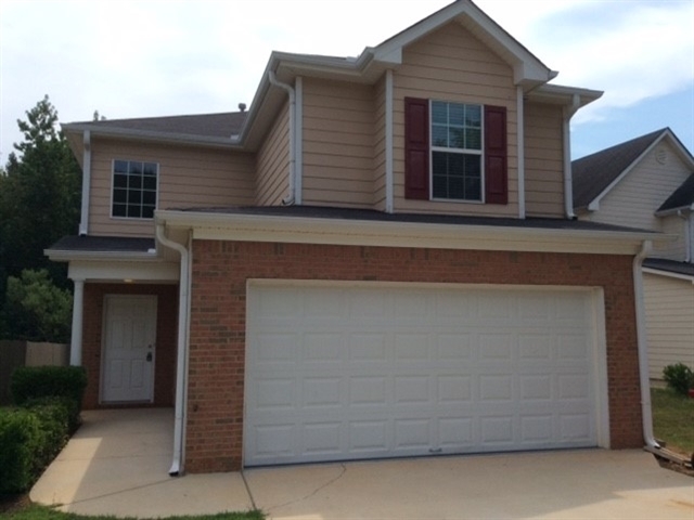 409 Kirkland Dr in Locust Grove, GA - Building Photo