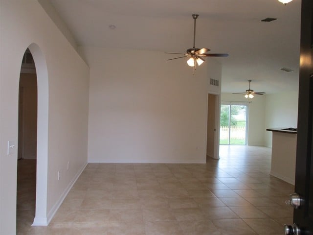 2201 Pierce Arrow Dr in Jacksonville, FL - Building Photo - Building Photo
