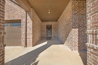 2811 Diamond Ridge Dr in Arlington, TX - Building Photo - Building Photo