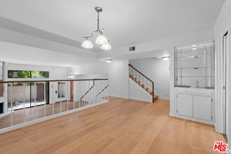 13044 Mindanao Wy in Marina Del Rey, CA - Building Photo - Building Photo