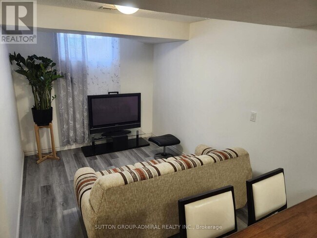 1169 Shore Acres Dr in Innisfil, ON - Building Photo - Building Photo