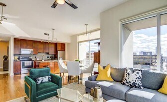5250 Brownway St in Houston, TX - Building Photo