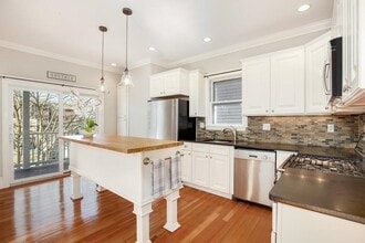 10 Ticknor St in Boston, MA - Building Photo - Building Photo