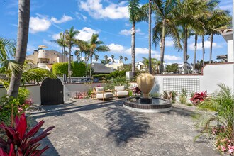 407 Westbourne St in San Diego, CA - Building Photo - Building Photo