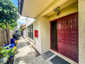 115 N Palmway in Lake Worth Beach, FL - Building Photo - Building Photo