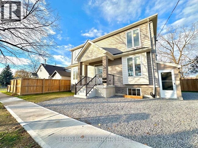 property at 39 Grove Ave