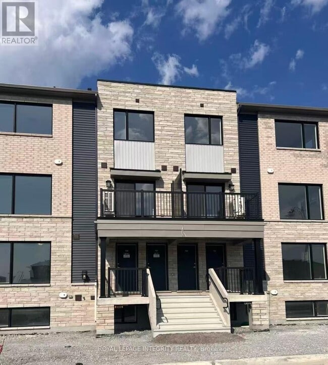 property at 727 Arcadian Private