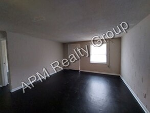 2710 Howell Ct in Columbia, SC - Foto de edificio - Building Photo