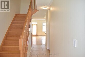 20 Munch Pl in Milton, ON - Building Photo - Building Photo