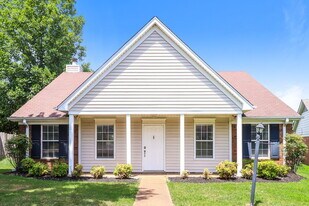 8450 Kimberly Rose Dr in Memphis, TN - Building Photo