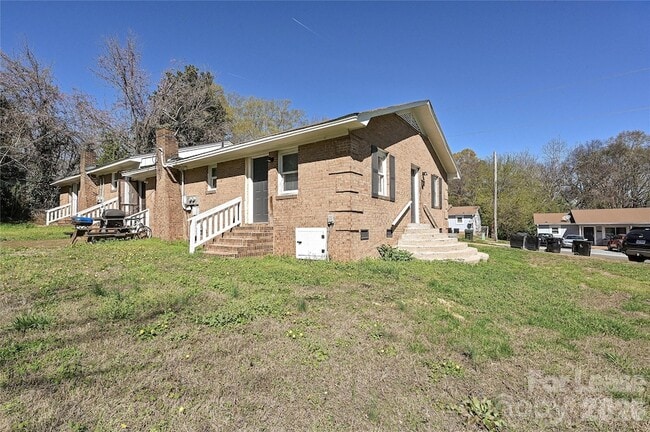 306 E Hudson St in Monroe, NC - Building Photo - Building Photo