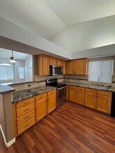 2660 E Plymouth Way in Fresno, CA - Building Photo - Building Photo
