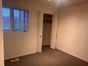 2100 Minerva Way in Anchorage, AK - Building Photo - Building Photo
