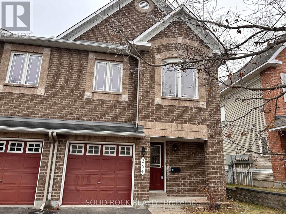 354 Forestbrook St in Ottawa, ON - Building Photo