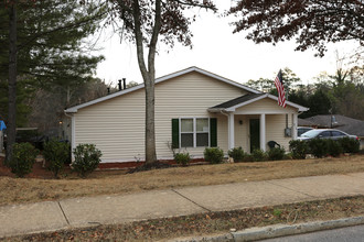 810-820 Myrtle St in Roswell, GA - Building Photo - Building Photo