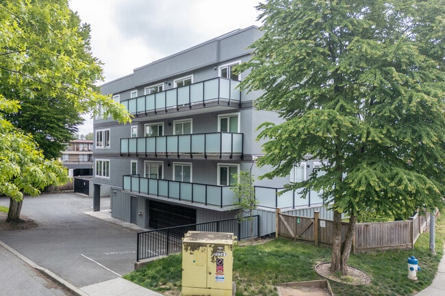 Tessaro court