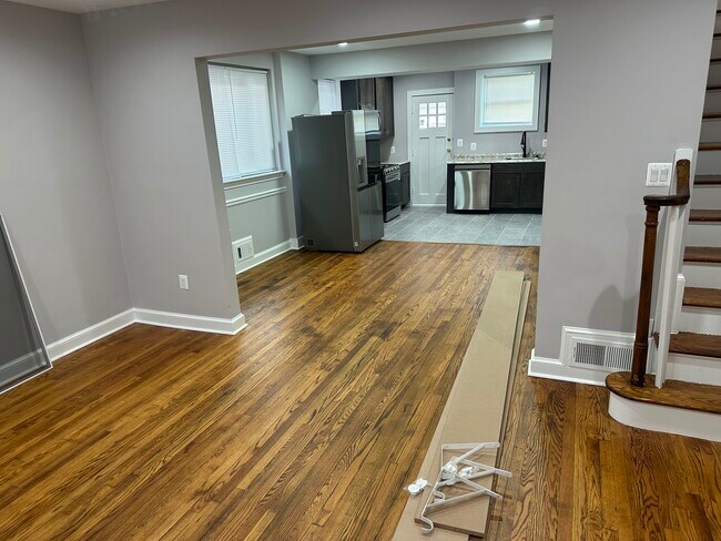 723 Oneida Pl NW in Washington, DC - Foto de edificio - Building Photo