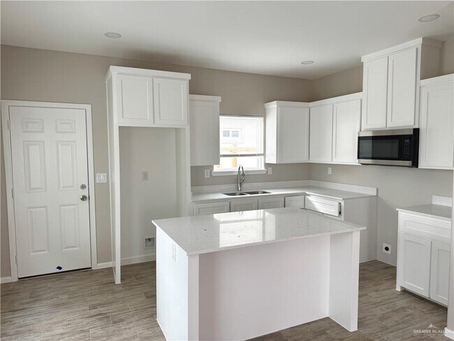 1312 Sucre Dr in Edinburg, TX - Building Photo - Building Photo