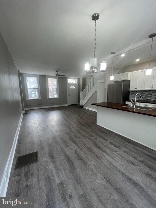 748 McCabe Ave photo'