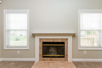 9692 Stonewall Ln in Avon, IN - Foto de edificio - Building Photo