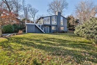 22 Dock Rd in Norwalk, CT - Building Photo - Building Photo