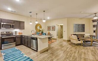 5300 Keller Springs Rd, Unit ID17002 in Dallas, TX - Building Photo
