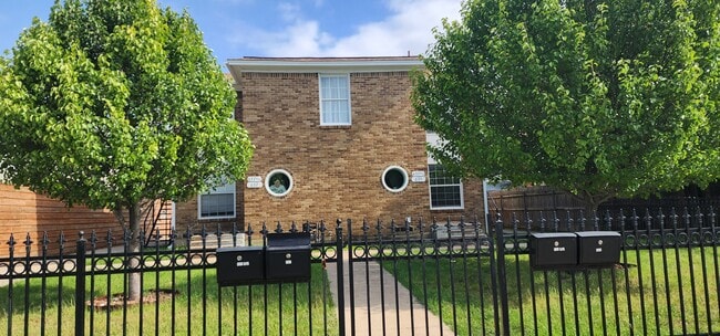 635 Winston St, Unit 635 Winston St
