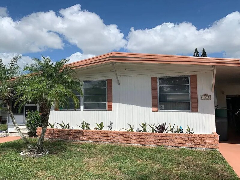 2951 Reinhard Ave in Sarasota, FL - Building Photo