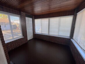 19029 Plainview Ave in Detroit, MI - Building Photo - Building Photo